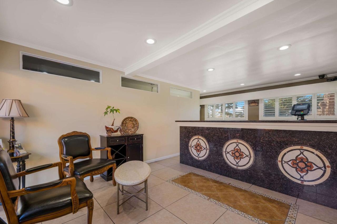 Clarion Collection Carmel Oaks Inn Екстер'єр фото