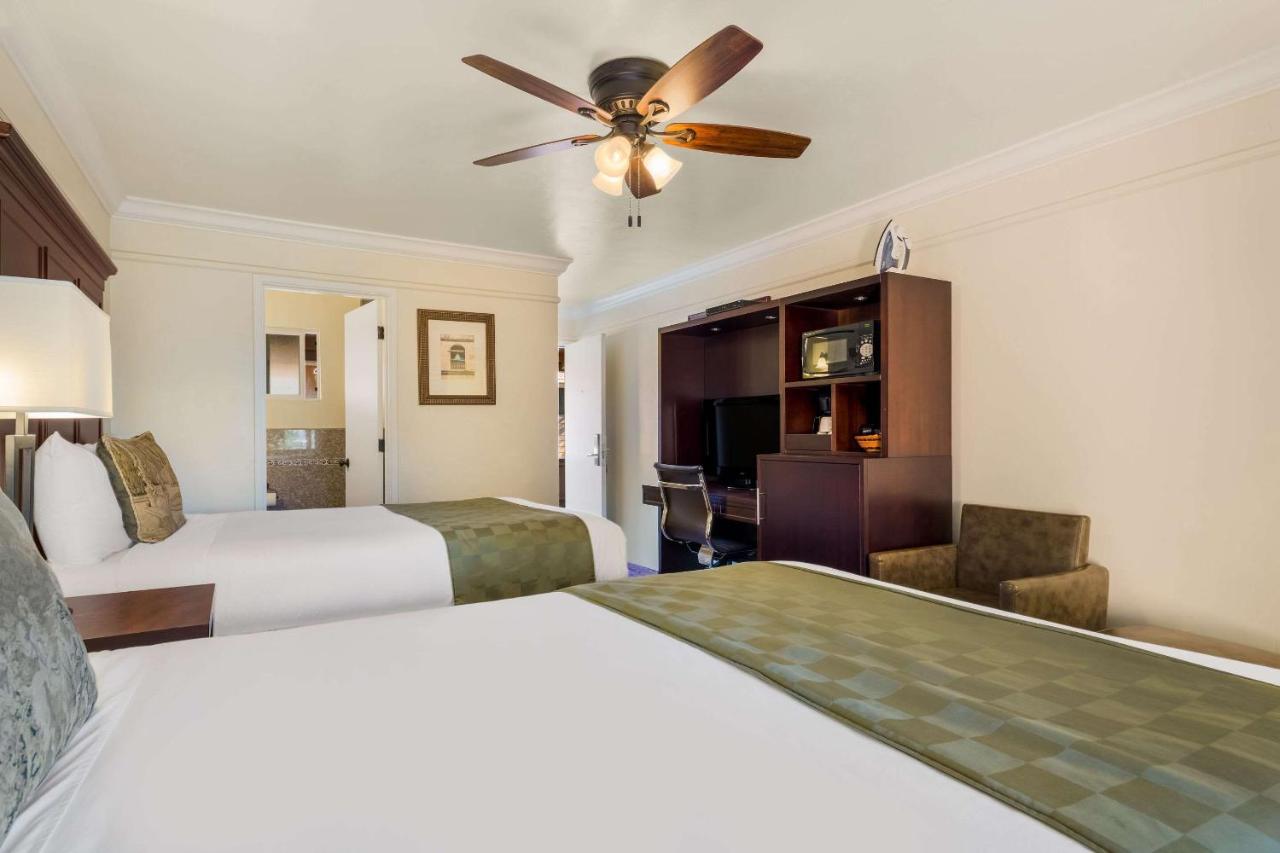 Clarion Collection Carmel Oaks Inn Екстер'єр фото