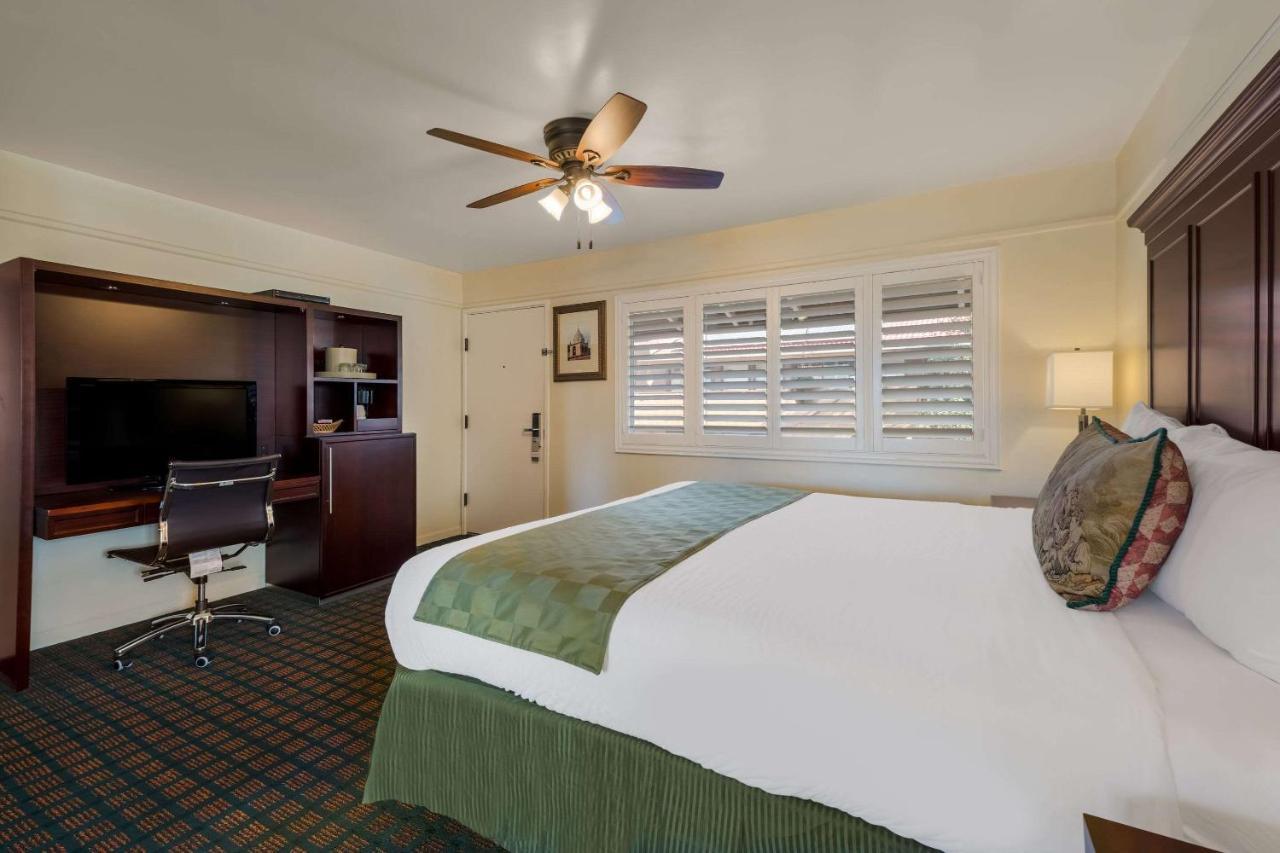 Clarion Collection Carmel Oaks Inn Екстер'єр фото