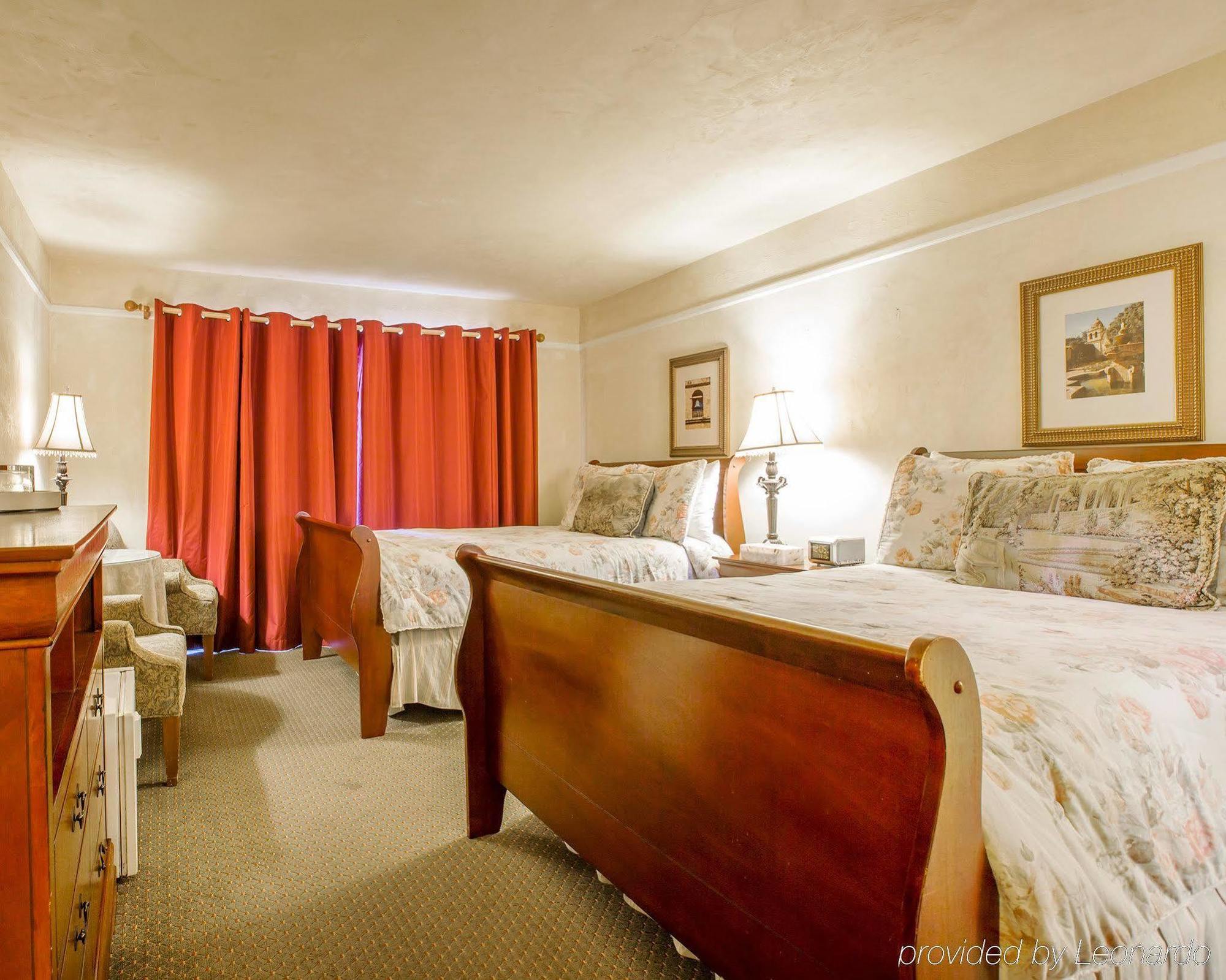 Clarion Collection Carmel Oaks Inn Екстер'єр фото