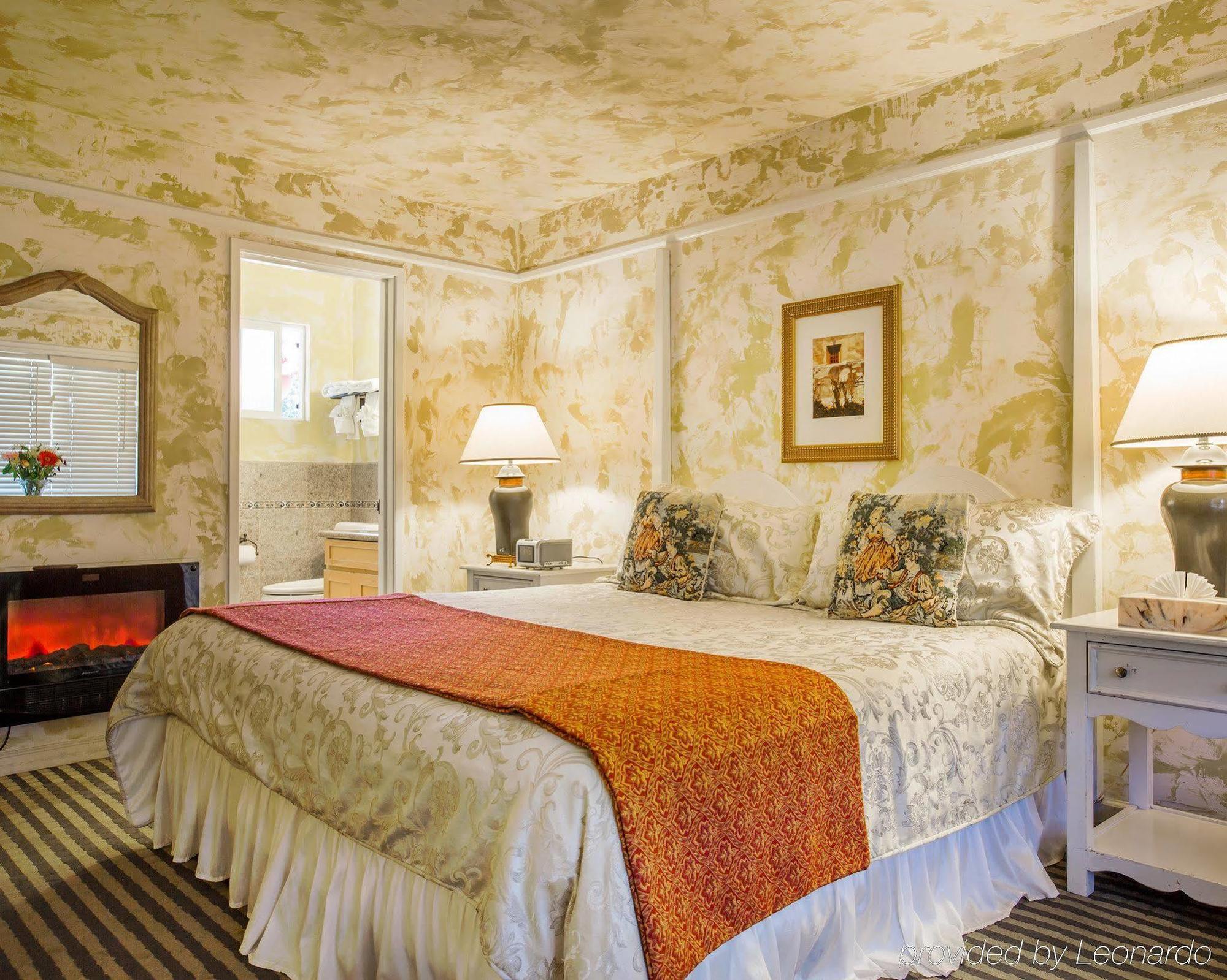 Clarion Collection Carmel Oaks Inn Екстер'єр фото